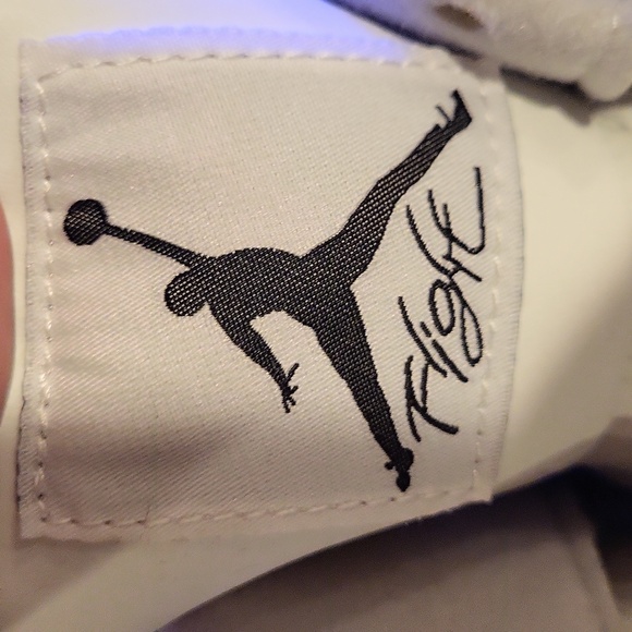 Jordan 4 Military Black Sneakers - Picture 5 of 6